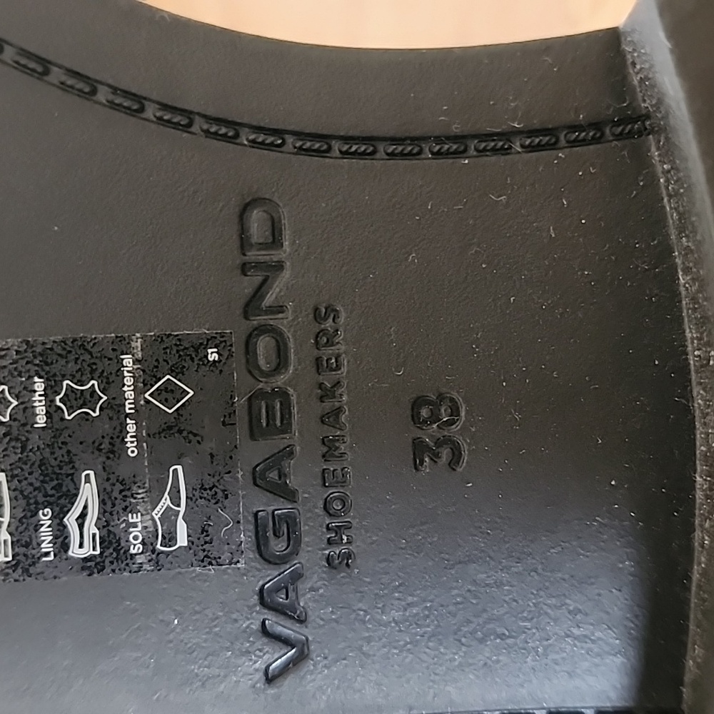 Vegabond Shoemakers Black Alex Loafers - Picture 13 of 13